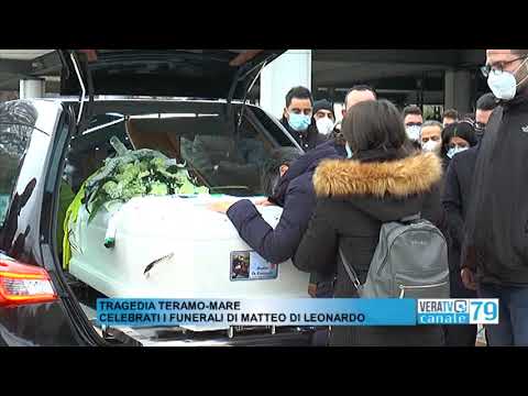 Il lutto – Folla commossa per l’ultimo saluto a Matteo Di Leonardo