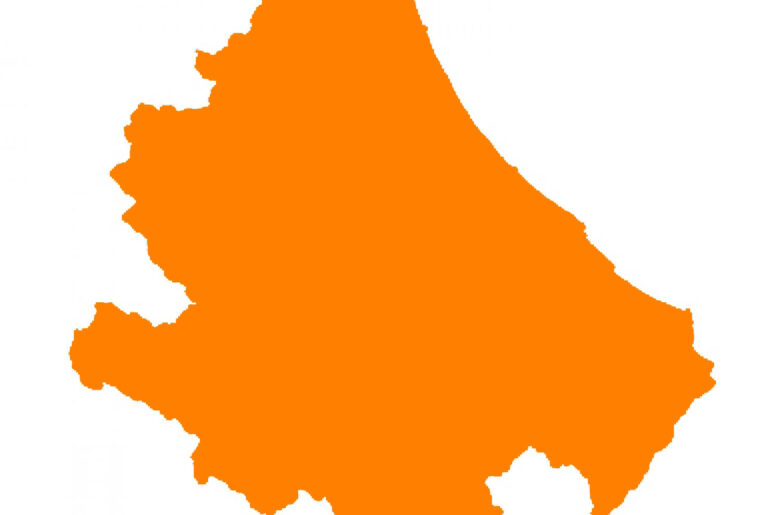 L’Abruzzo resta arancione, Rt fermo a 1,05