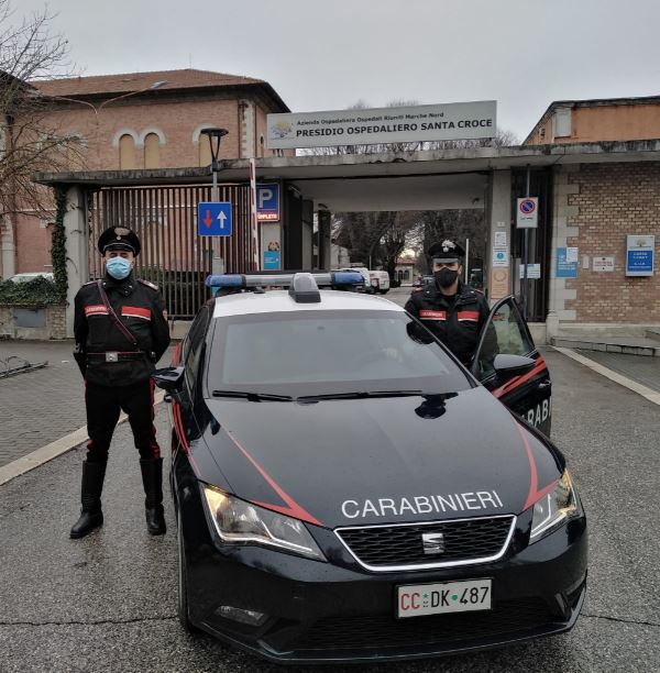 Fano – Intervengono a Capodanno per un coma etilico, medici e carabinieri aggrediti da due giovani