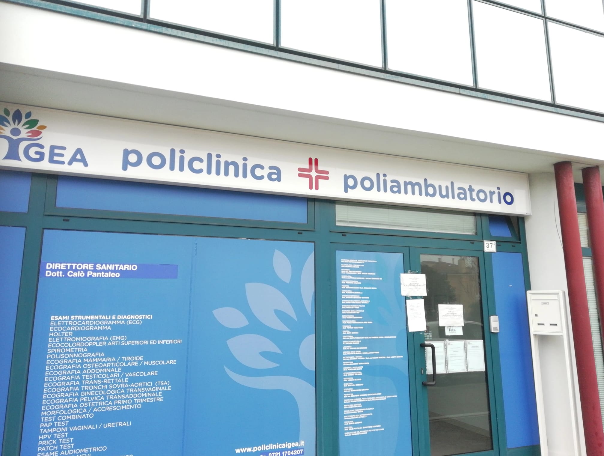 Pesaro – Tamponi non autorizzati e referti firmati da un’infermiera, sequestrato poliambulatorio