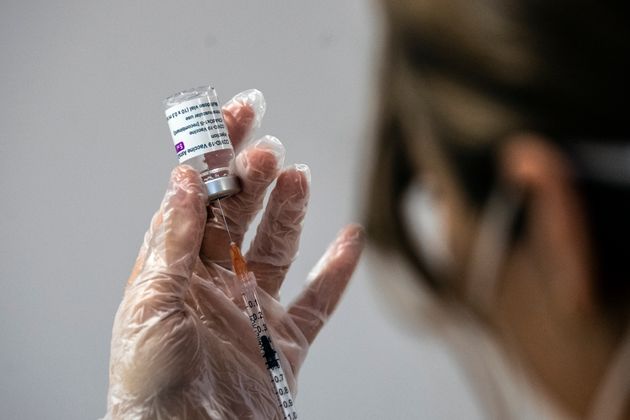 Nelle Marche 1750 persone vaccinate con il lotto Astrazeneca segnalato da Aifa