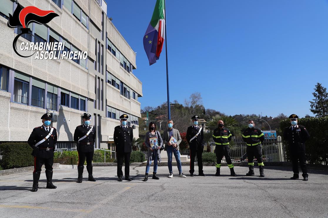 Ascoli – Anziano salvato dopo 12 ore, i familiari in caserma per ringraziare i Carabinieri