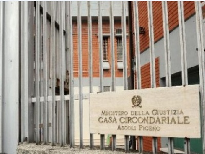 Ascoli Piceno – Quattro poliziotti aggrediti in carcere da un detenuto, il Sappe dice “Basta”