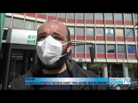 Pescara – In piazza gli attivisti di “vaccino chiaro”: “Non lasciare indietro nessuno”