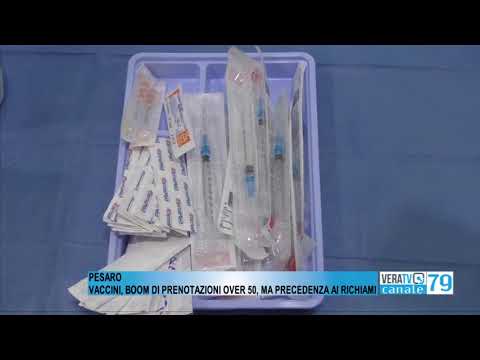 Pesaro – Vaccini per gli over 50, boom di prenotazioni ma la precedenza è per i richiami
