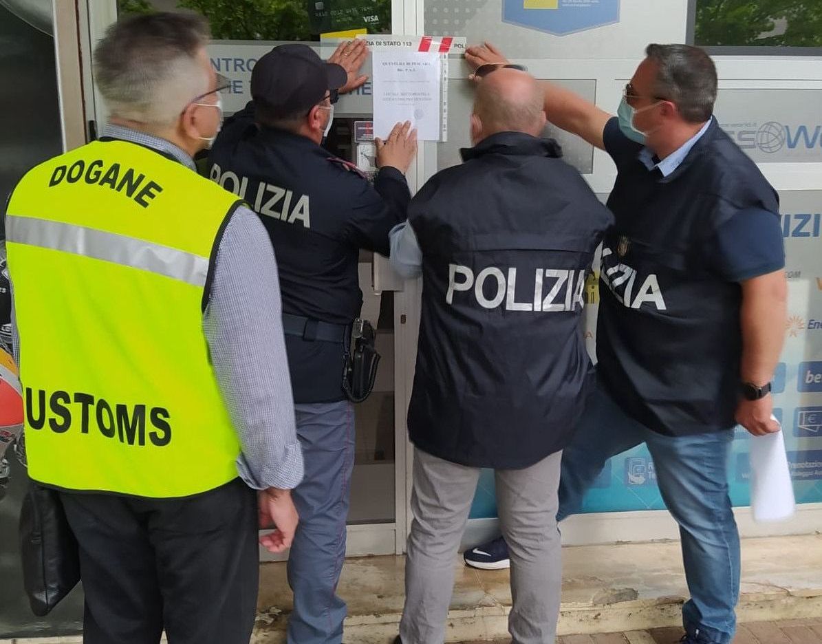 Pescara, la polizia sequestra un’agenzia di scommesse abusiva