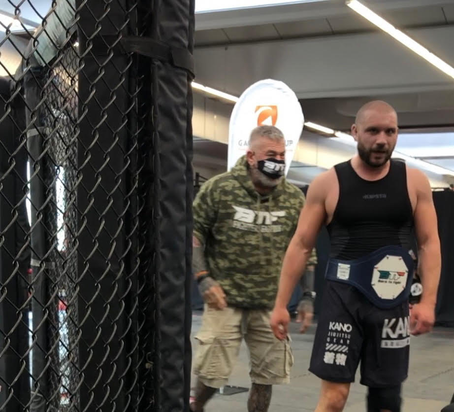 Giuseppe Barboni vince la cintura al Milano in the Cage: ha combattuto con 12 punti al piede