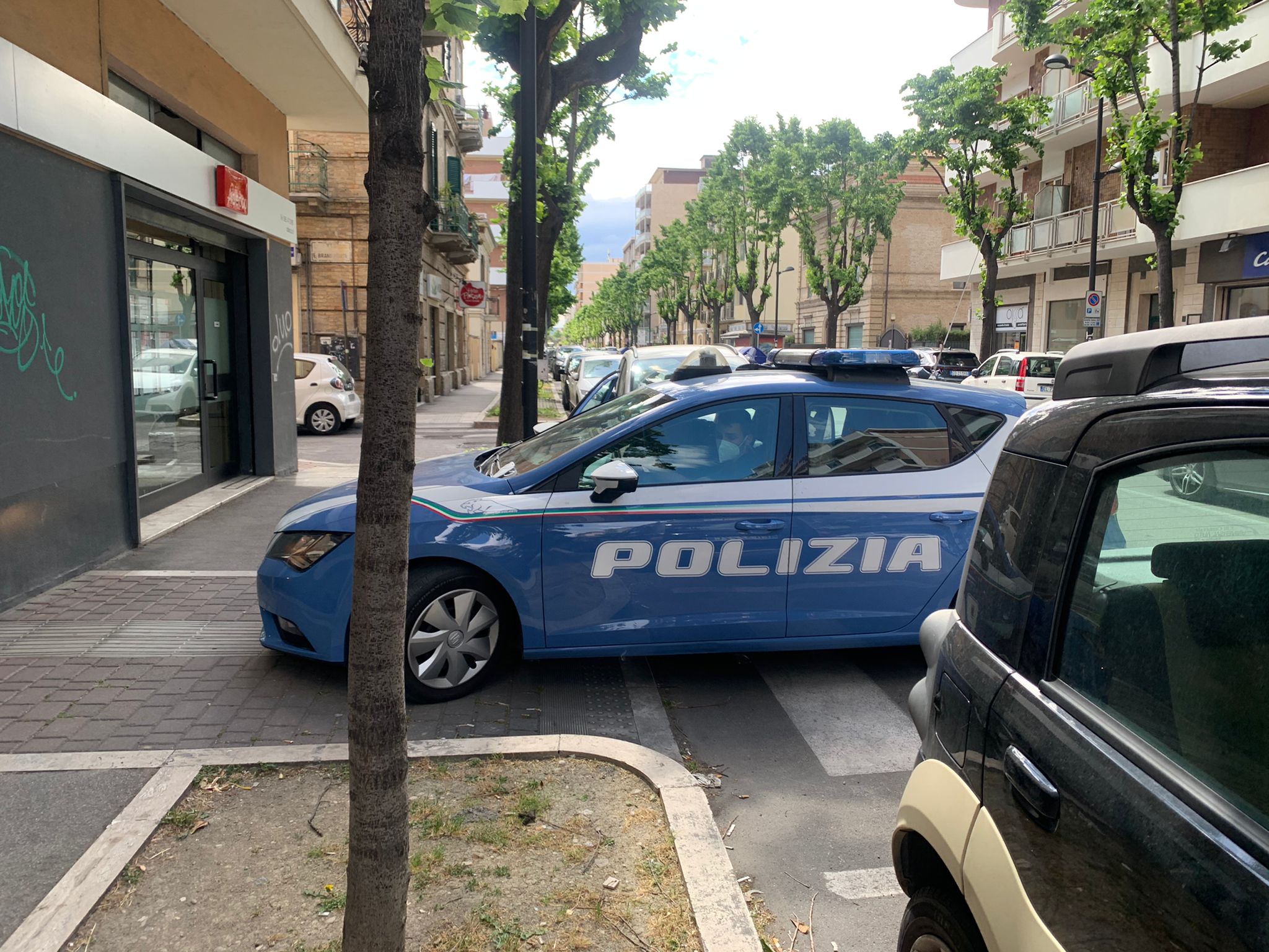 Pescara, scoppia una lite tra due giovani in un B&b