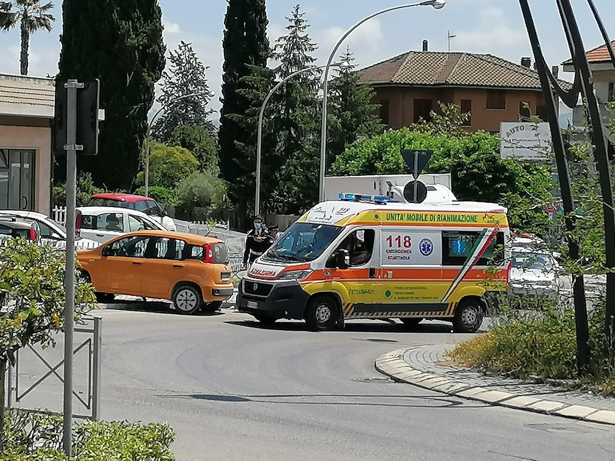 Colli del Tronto – Con la Panda contro un cancello