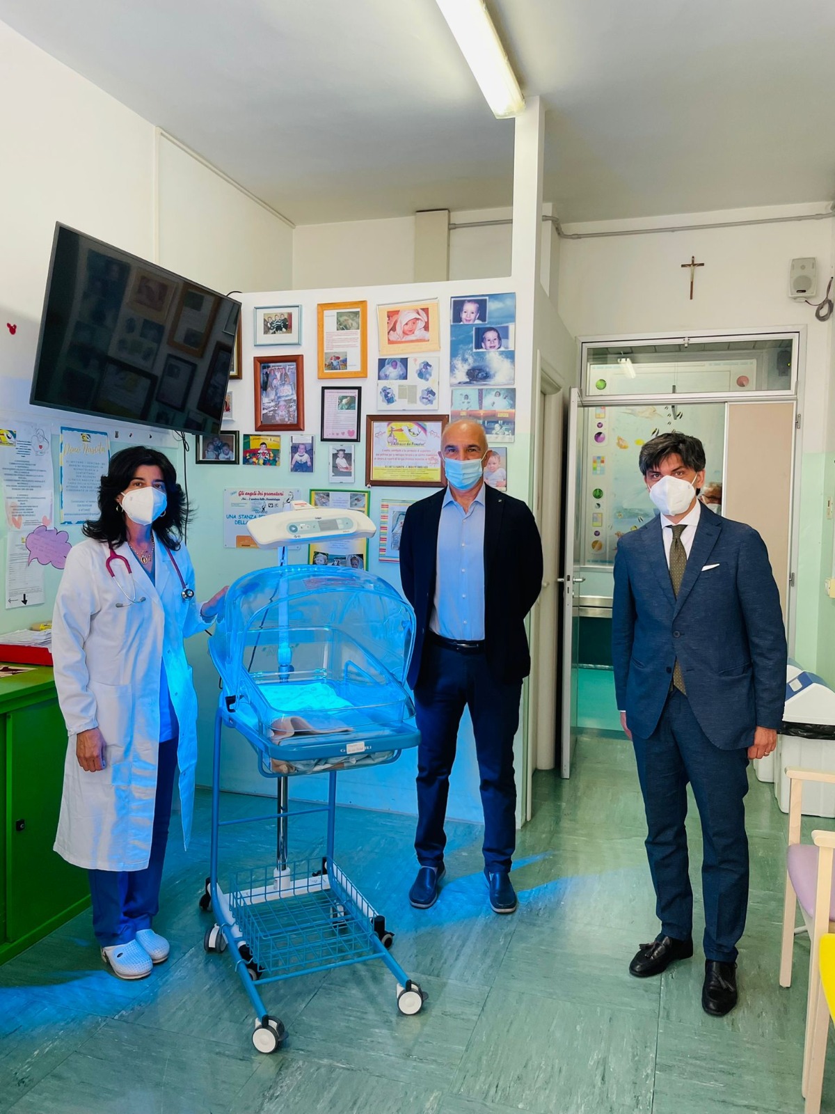 Pescara: donata una lampada per la fototerapia al reparto di neonatologia del ‘Santo Spirito’