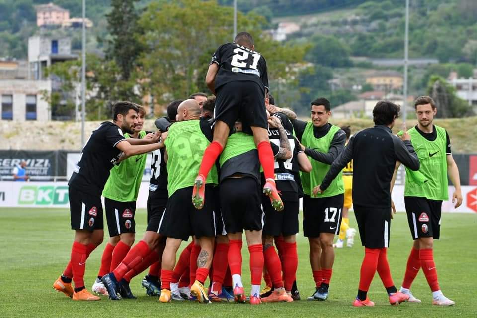 Calcio serie B – L’Ascoli batte il Cittadella e festeggia la salvezza