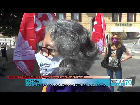 Ancona – Patto per la scuola, accesa protesta in piazza
