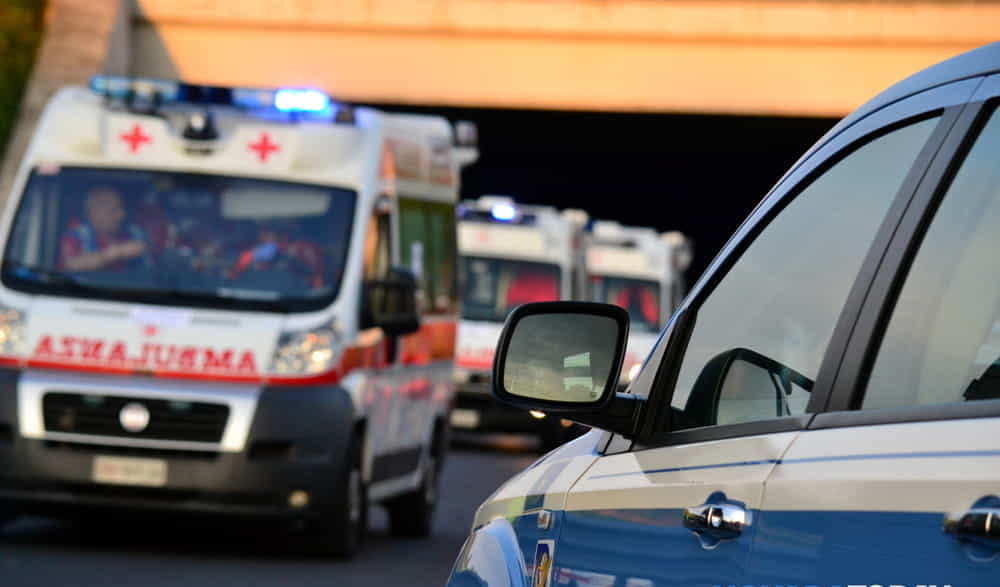 Pescara: aggressione in spiaggia, 18enne ferito