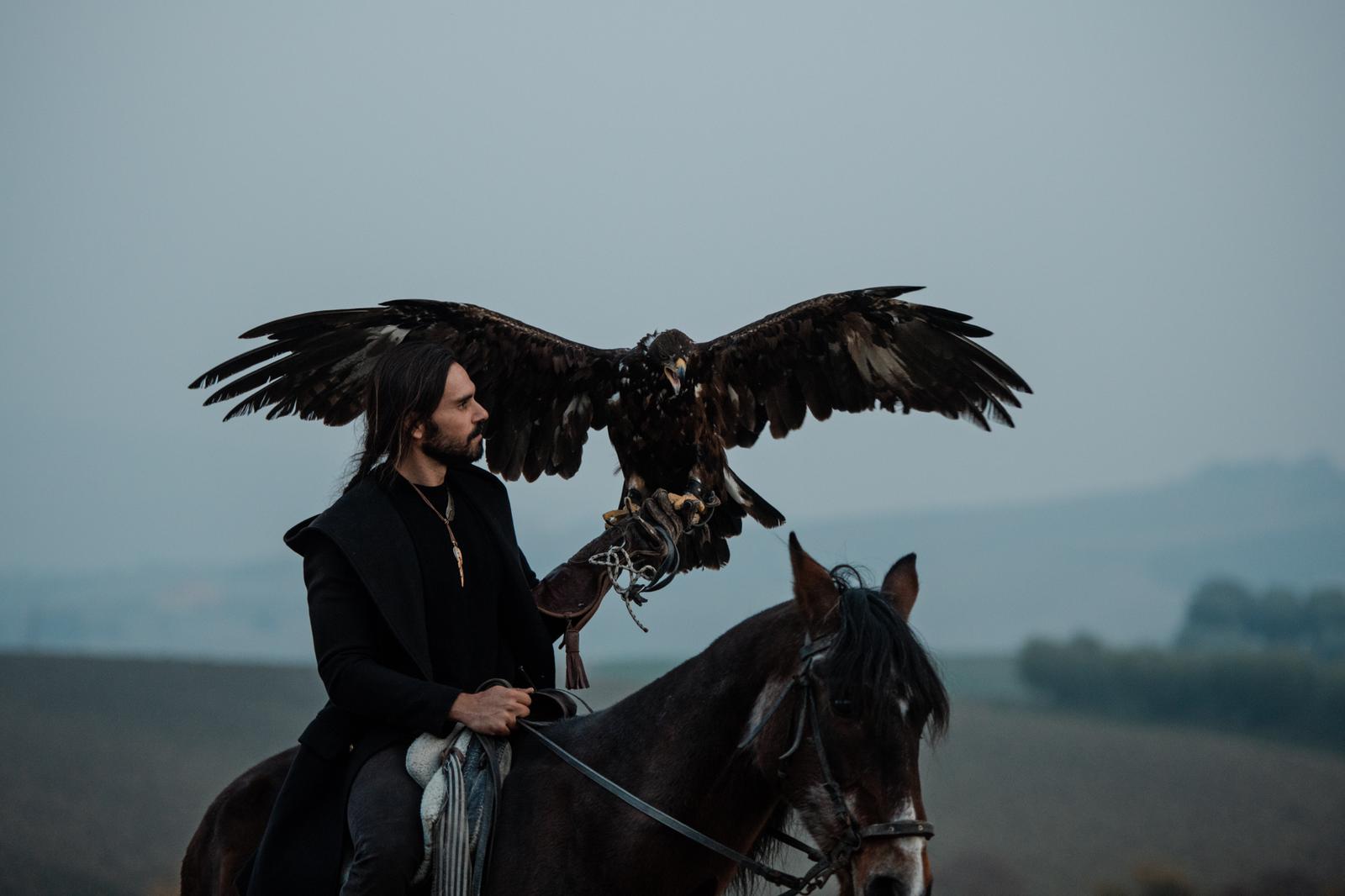Il falconiere abruzzese Granati protagonista al Ferrara Film Festival