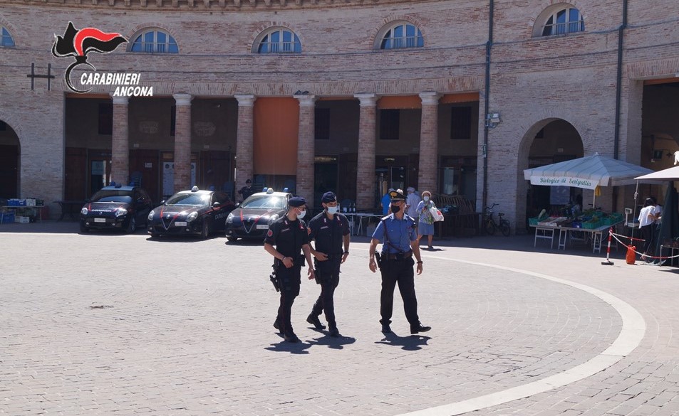 Senigallia, controlli straordinari nel primo week end senza limite di orari predisposti dal questore di Ancona