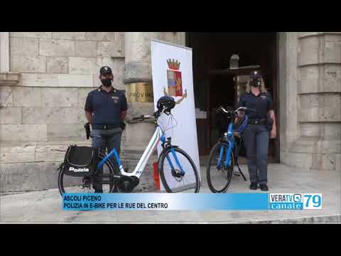Ascoli – Poliziotti in sella alle biciclette elettriche nei controlli in centro storico