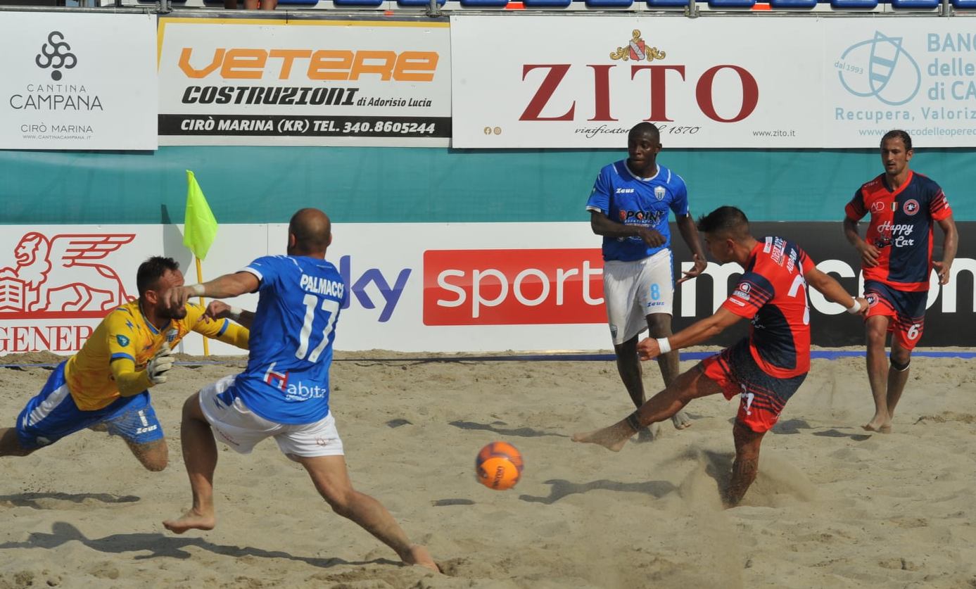 Beach Soccer – Per la Samb esordio da urlo contro il Napoli