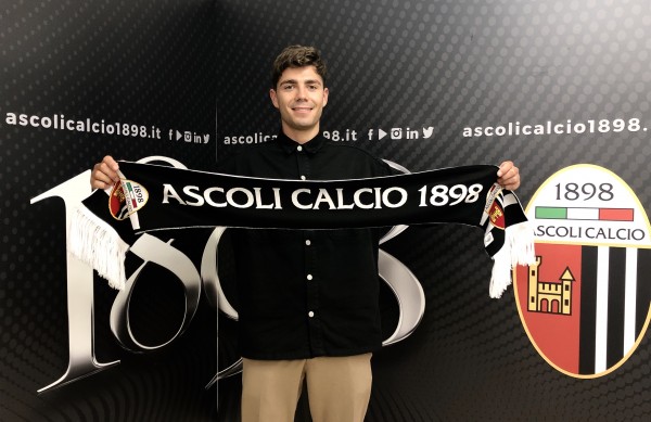 Calcio serie B – Ascoli, triennale per il centrocampista Castorani