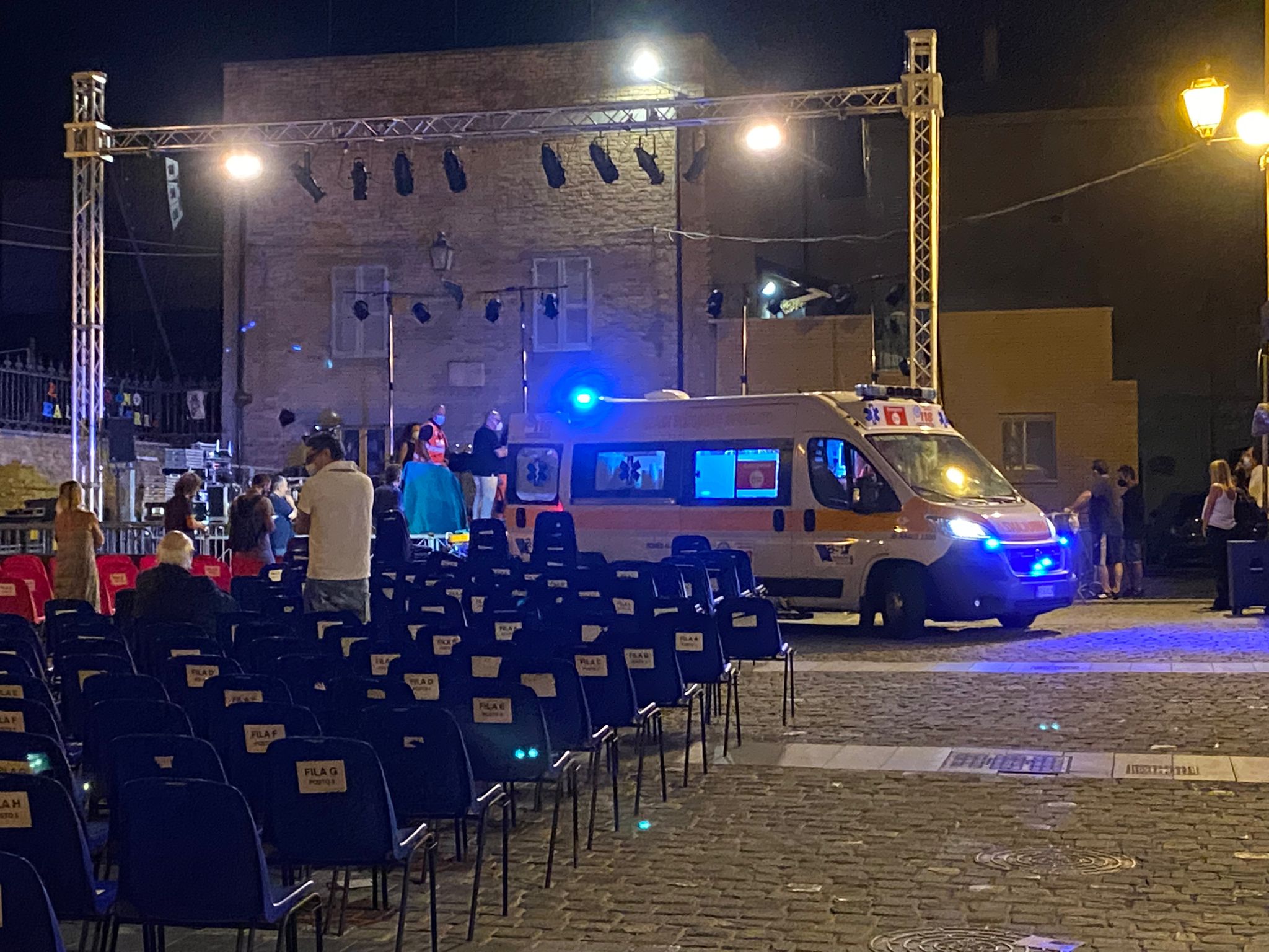 San Benedetto – Malore sul palco per Gaetano Curreri, trasportato in ospedale