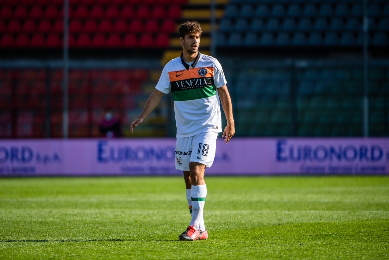 Calcio serie C – Vis Pesaro, arriva Rossi in prestito dal Venezia
