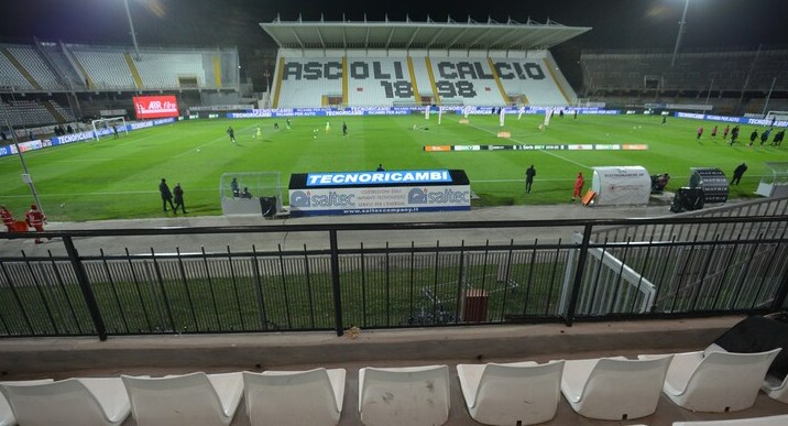 Calcio serie B – Per l’Ascoli debutto di notte il 22 agosto