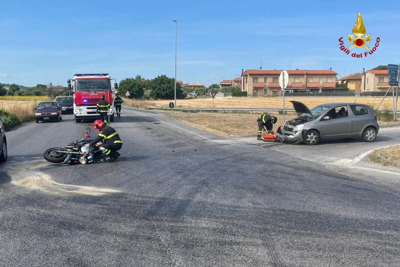 Senigallia – Schianto sulla Corinaldese, motociclista in ospedale