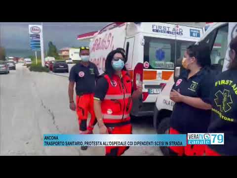 Ancona – Trasporto sanitario, protesta all’ospedale con i dipendenti scesi in strada