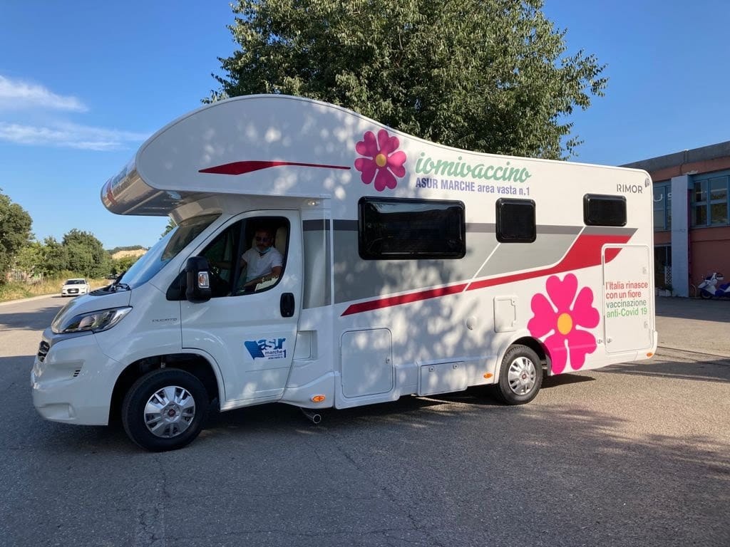 Vaccini per Ferragosto, il 14 il camper fa tappa a Porto San Giorgio