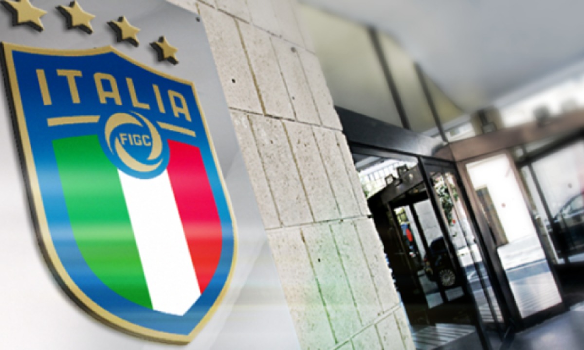 Calcio Serie B, restituiti due punti alla Reggina: i calabresi salgono a 48 punti e agganciano i play off