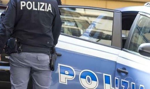Spaccata alla Apple Store di Pescara, 32enne arrestato