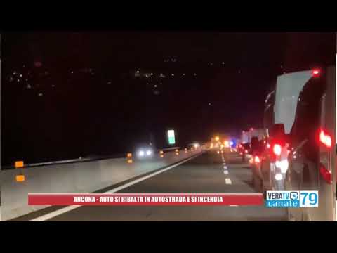 Ancona – Auto si ribalta in autostrada e si incendia, due feriti