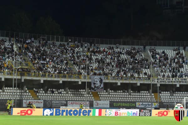 Calcio serie B – Ascoli, ai tifosi 250 biglietti per la trasferta di Como
