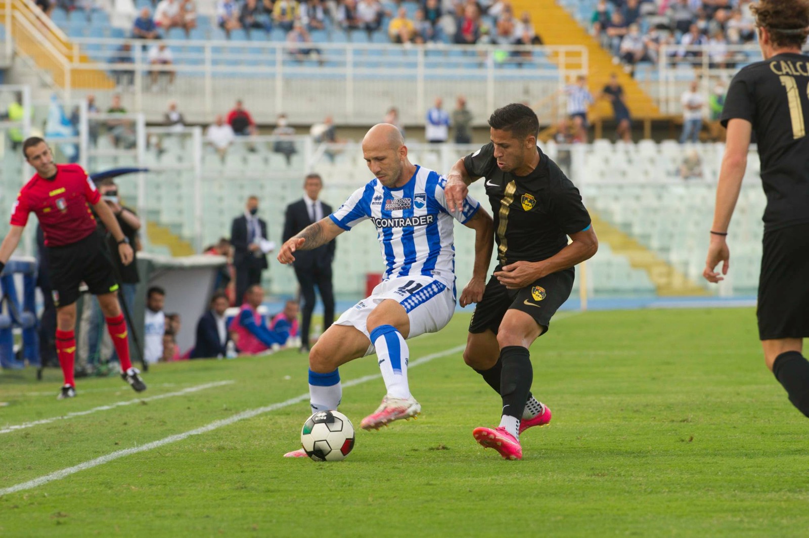 Pescara-Viterbese 1-1: niente fuga per il Delfino