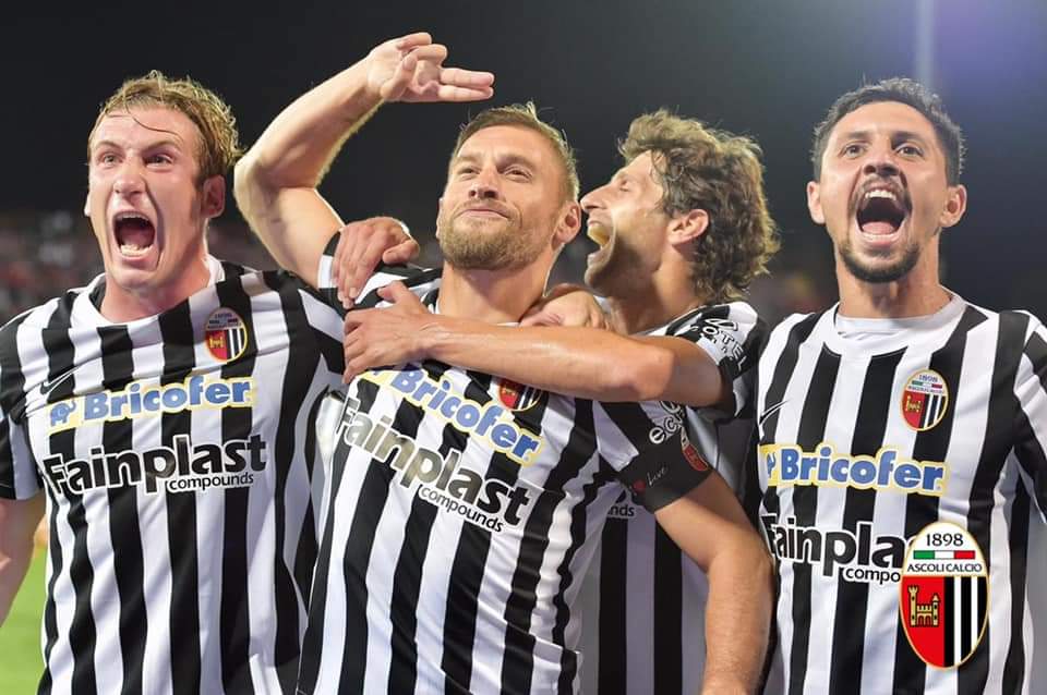 Calcio serie B – Ascoli da record: a Como tris di vittorie con Dionisi-gol