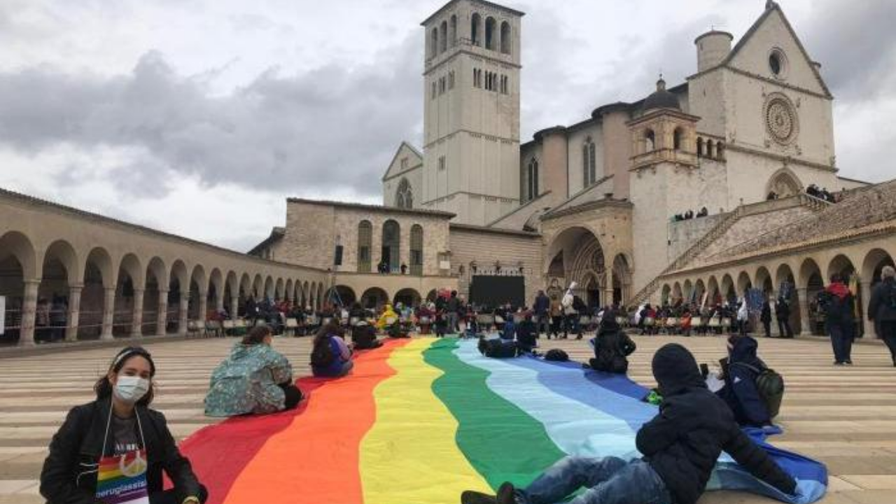 Folignano alla Marcia per la Pace Perugia-Assisi: il Comune mette a disposizione un autobus