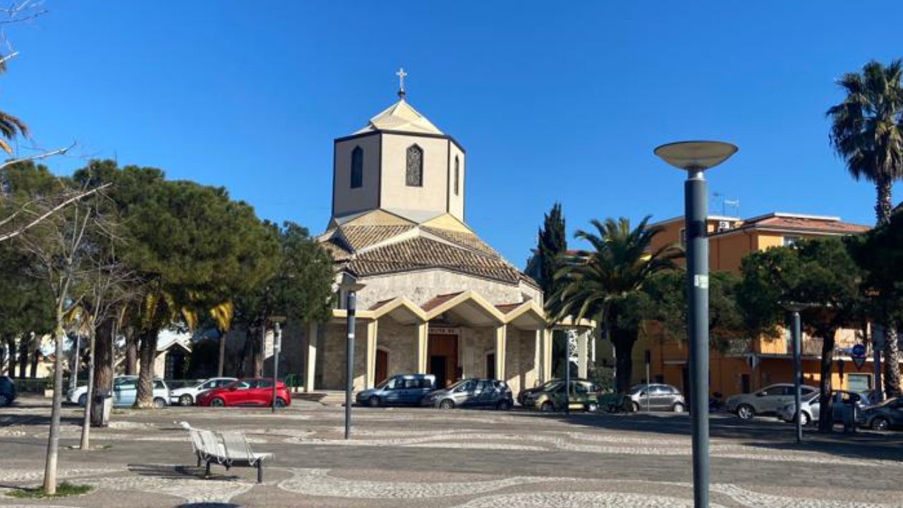 San Benedetto del Tronto – Sacerdote sorprende ladro in chiesa e viene aggredito con lo spray al peperoncino, interviene la Polizia