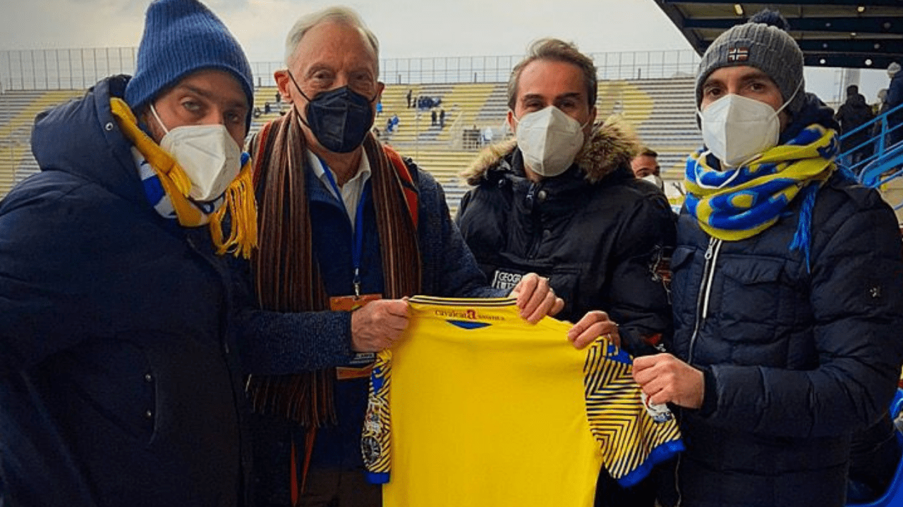 Fermana-Ancona Matelica, gialloblù in campo con maglia speciale: premiata la Cavalcata dell’Assunta