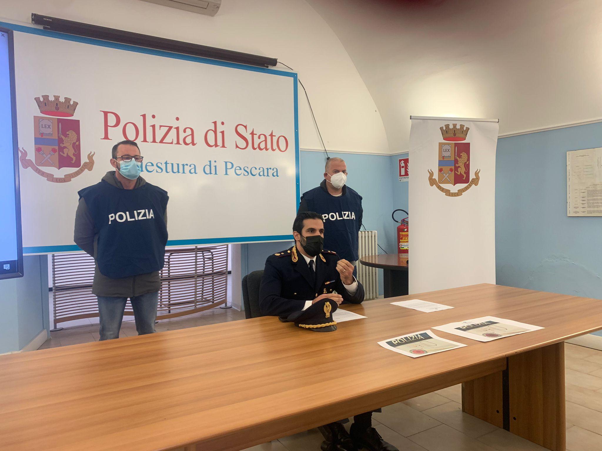 Truffa aggravata ai danni di una 83enne sola in casa, duplice arresto della Squadra Mobile