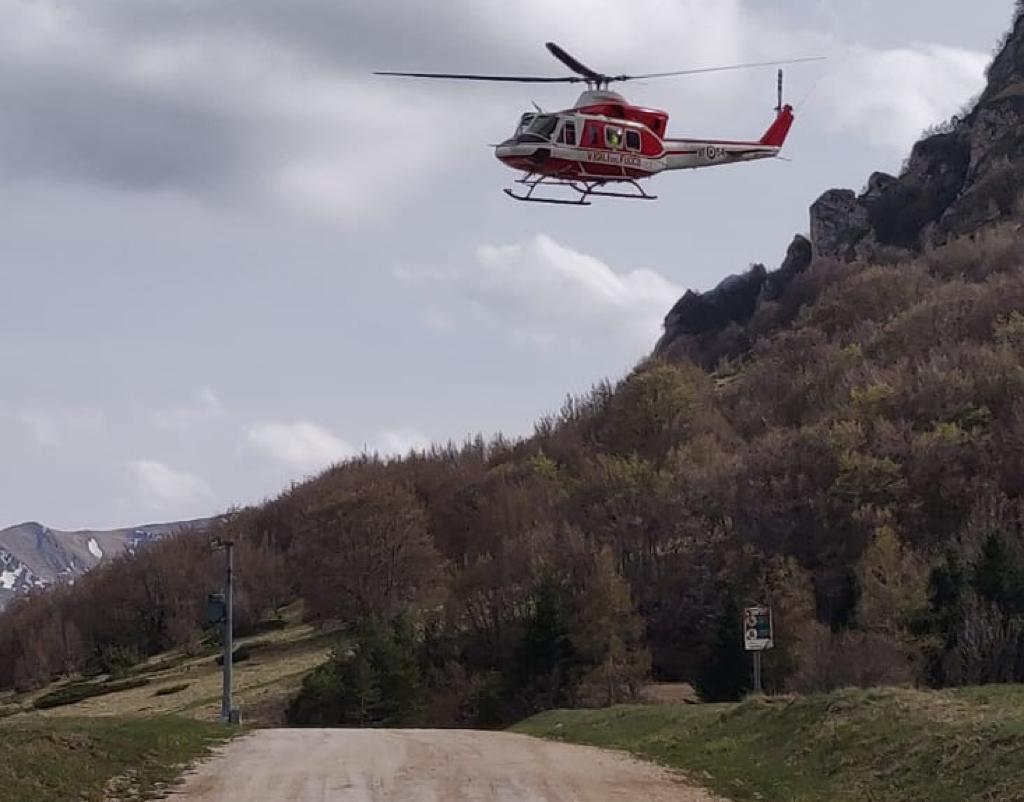Tragedia sul monte Amandola, 45enne cade in un burrone e muore