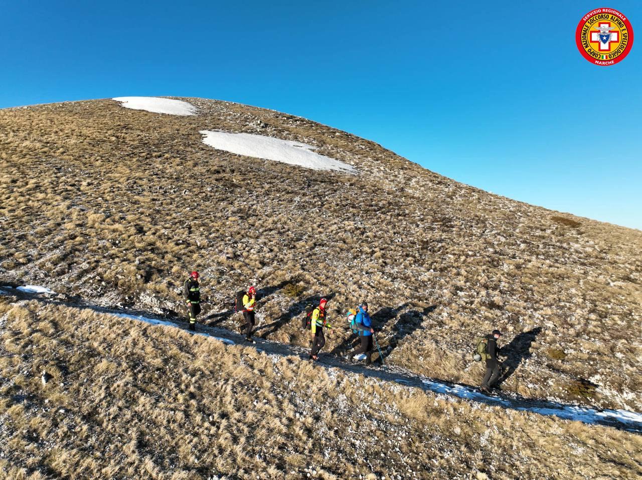 Va nel panico sul Monte Vettore: escursionista belga recuperato dal Soccorso Alpino e Speleologico