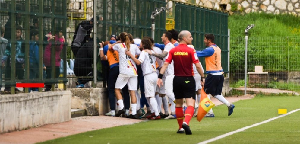 Storica Recanatese: 3-0 a Piedimonte Matese e matematica promozione in Serie C