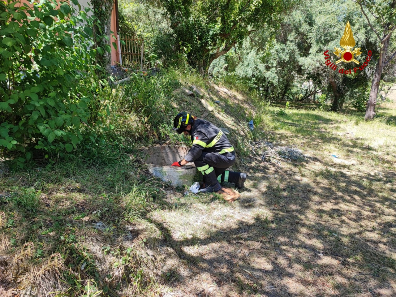 Momenti di terrore a Cingoli. Salvata una bambina caduta in un pozzo di sette metri