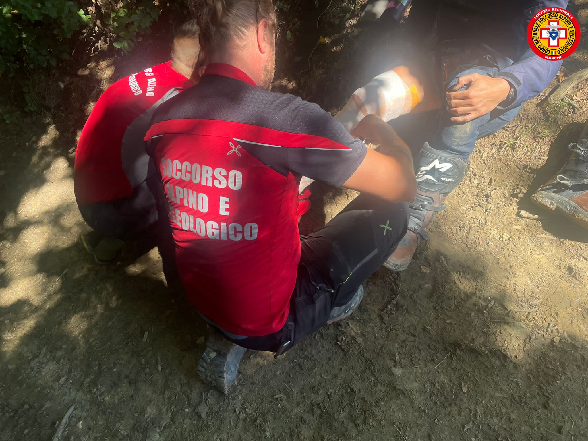 Spelonga – Soccorso Alpino salva motociclista caduto a Passo il Chino