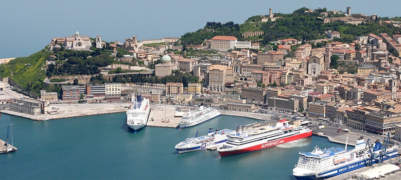 Grande ripresa del traffico passeggeri nel porto di Ancona