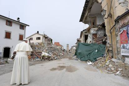 Il Papa saluta i terremotati di Arquata, Amatrice e Accumoli