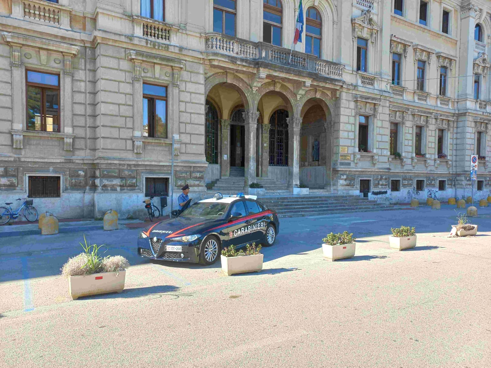 Teramo – Controlli straordinari per il primo giorno di scuola da parte dei Carabinieri