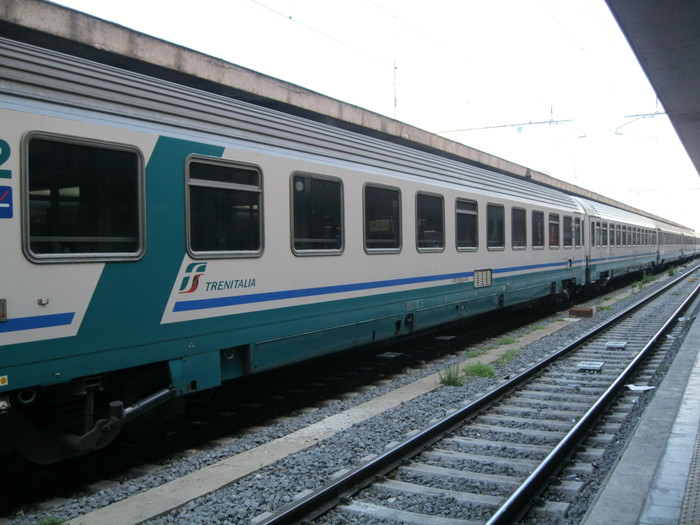 Falconara – Muore travolto da treno in transito: ritardi e cancellazioni