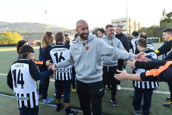 Ascoli Calcio, visita a sorpresa al campo di Monterocco – VIDEO