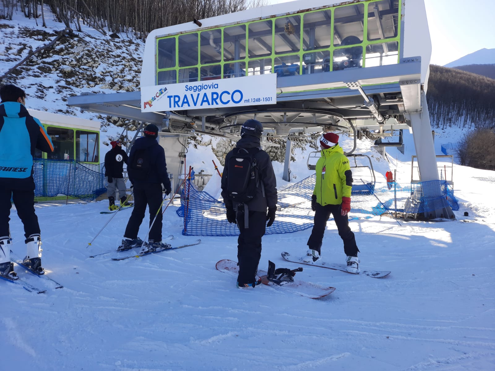 <strong>Prima neve sul Monte Catria, domenica riapre la stazione sciistica</strong>