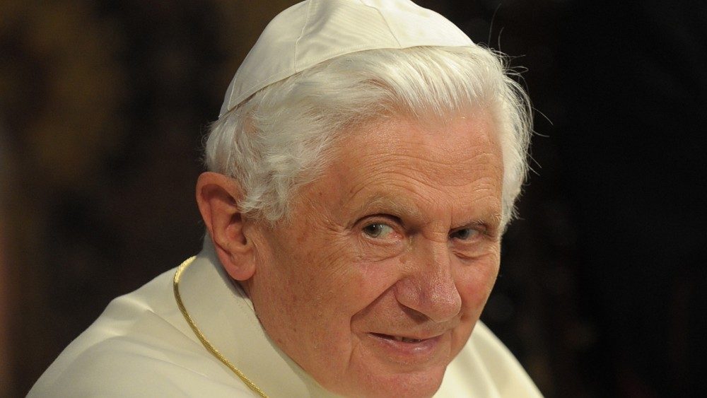 Vaticano in lutto: addio a papa Benedetto XVI